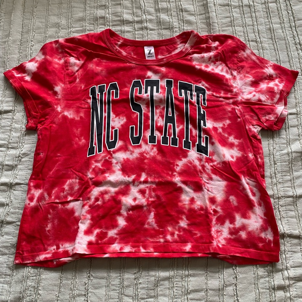 NCSU cropped tee